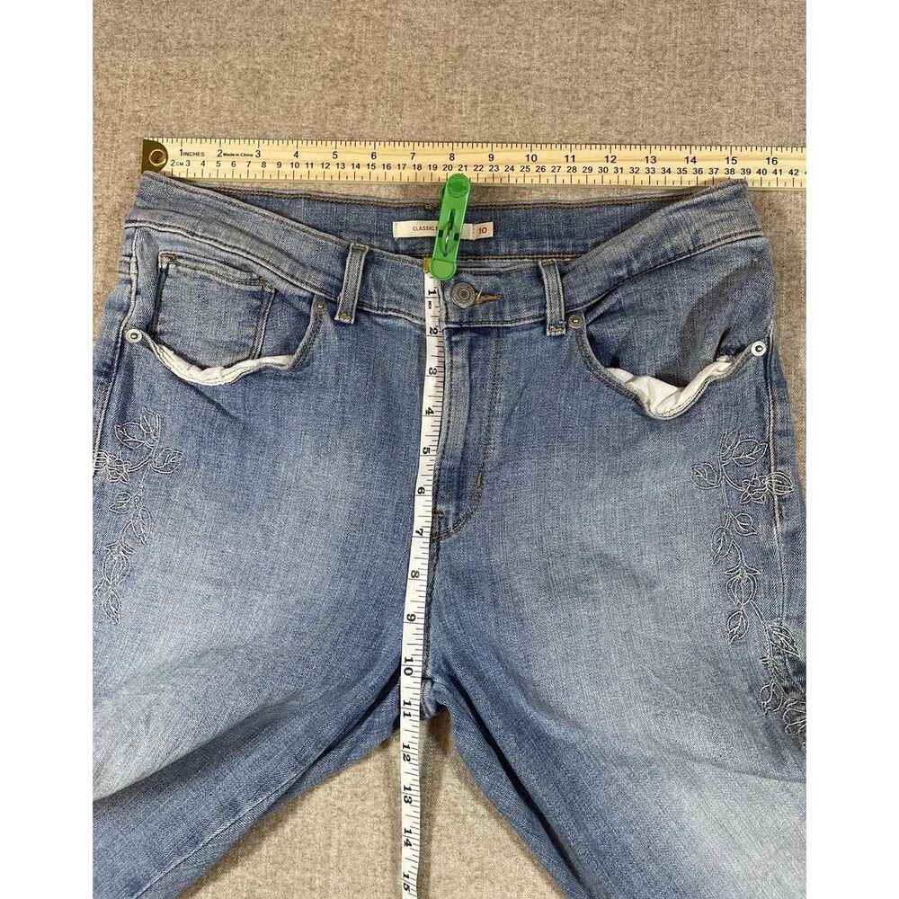 Levi's Classic Bootcut Jeans Blue Floral Embroidered Denim Womens 10 Stretch - Picture 8 of 15
